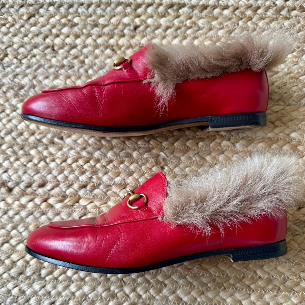 Authentic Gucci Red Fur-Trimmed Flats - Picture 5 of 8